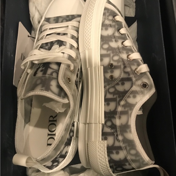 Looking to sell my shoes are Authenticated information will be provided. - Picture 3 of 6